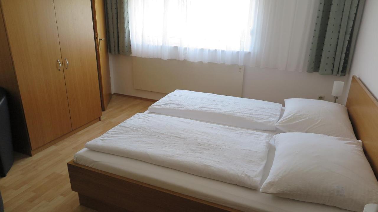Gaestehaus Andreas Kroiss イルミッツ 部屋 写真